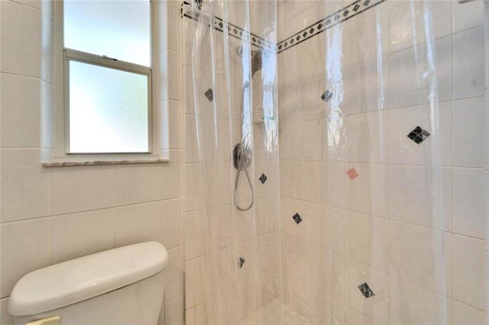 Image No.13-3 Bed Property for sale