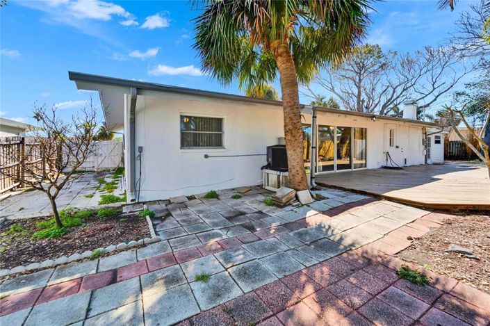 Image No.53-3 Bed Property for sale