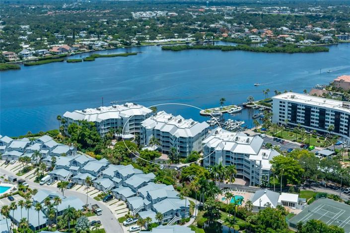 Image No.1-Propriété de 2 chambres à vendre à Sarasota