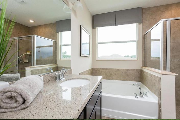 Image No.12-5 Bed Property for sale