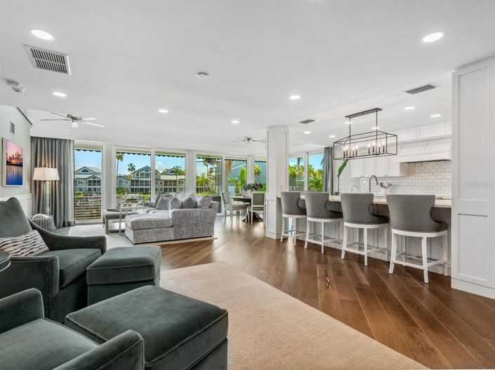 Image No.8-3 Bed Property for sale