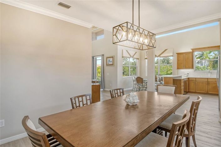 Image No.12-3 Bed Property for sale