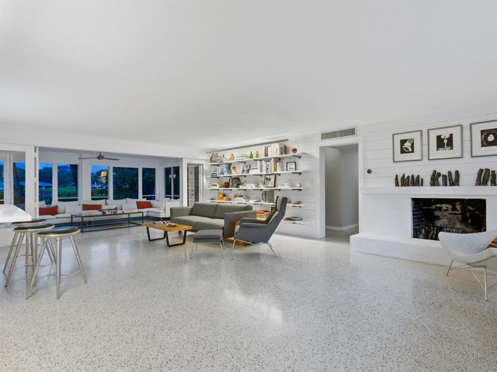 Image No.14-3 Bed Property for sale