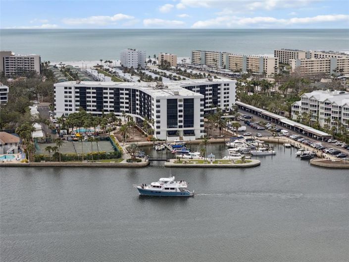 Image No.27-3 Bed Property for sale