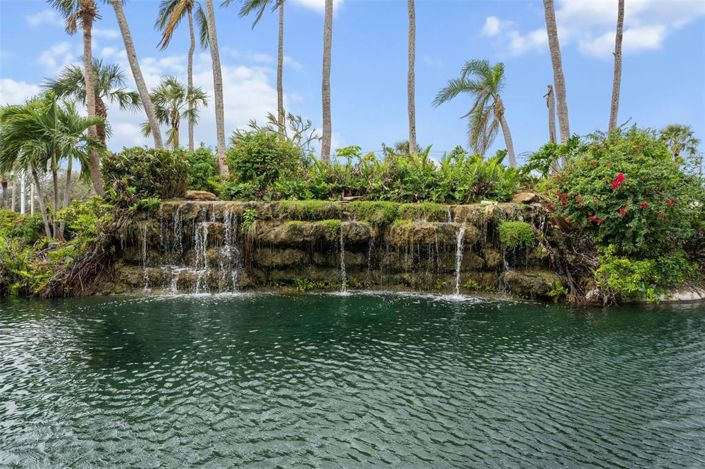 Image No.50-3 Bed Property for sale