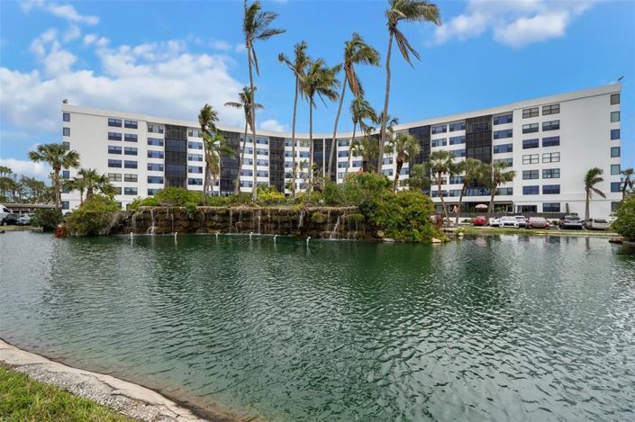 Image No.56-3 Bed Property for sale