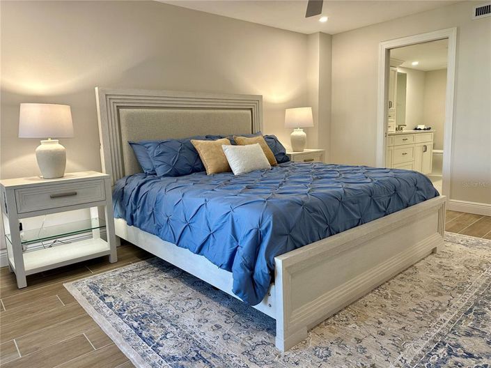 Image No.21-2 Bed Property for sale