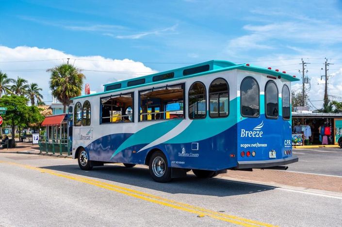 Image No.17-4 Bed Property for sale