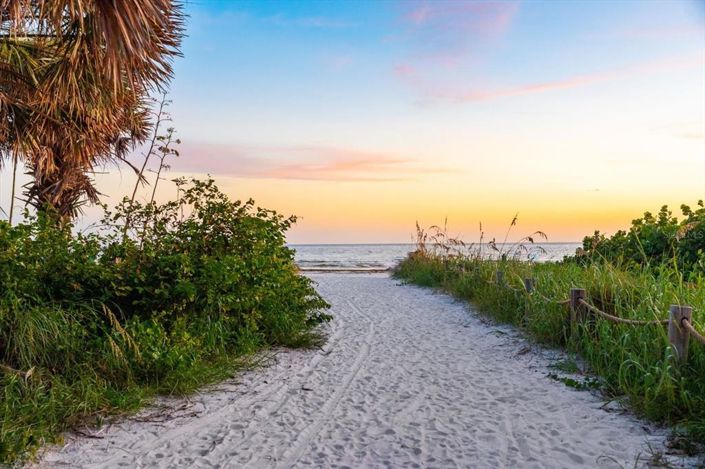 Image No.21-4 Bed Property for sale