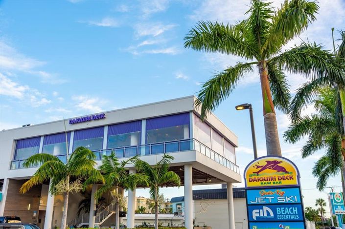 Image No.25-4 Bed Property for sale