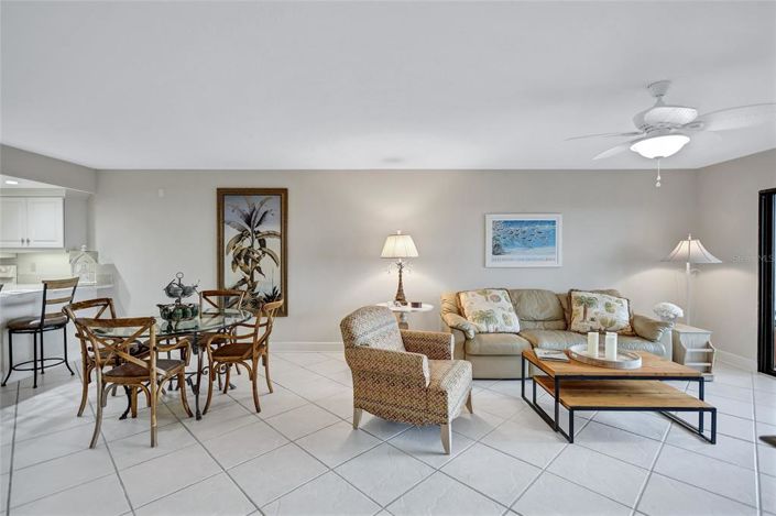 Image No.17-2 Bed Property for sale