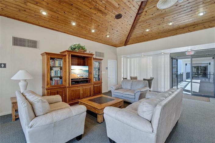 Image No.55-2 Bed Property for sale