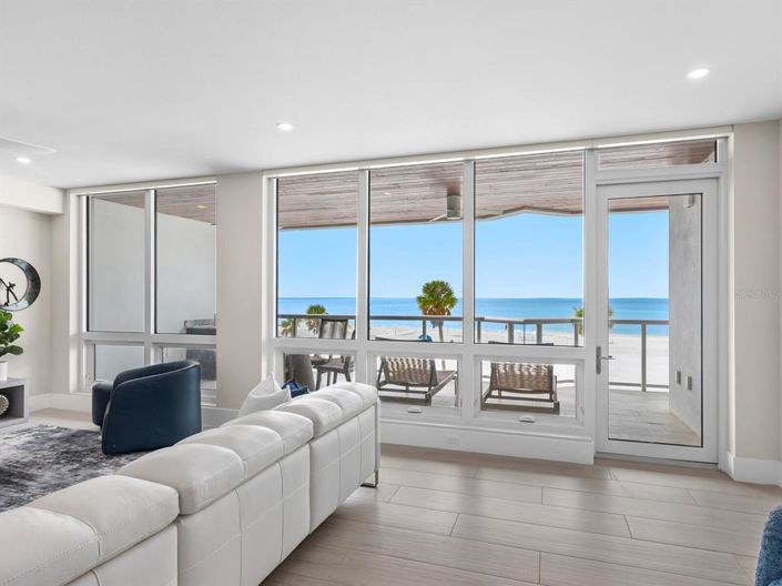 Image No.6-3 Bed Property for sale