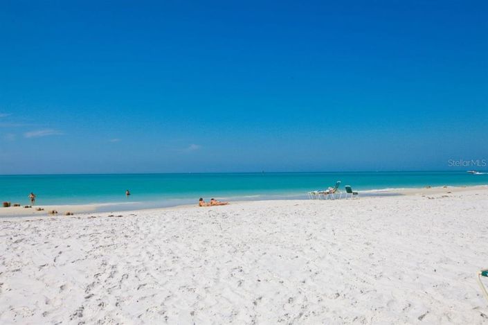 Image No.44-2 Bed Property for sale