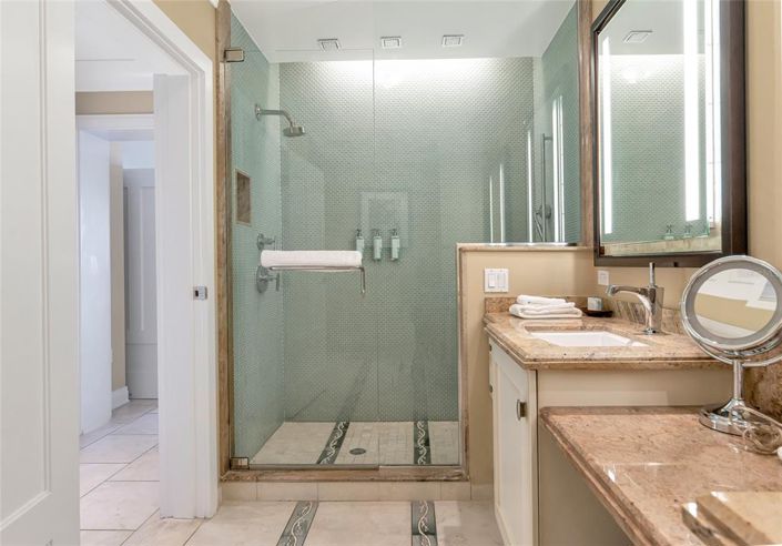 Image No.44-3 Bed Property for sale