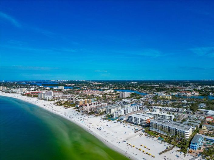 Image No.76-3 Bed Property for sale