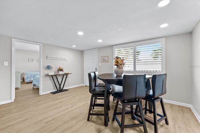 Image No.17-2 Bed Property for sale