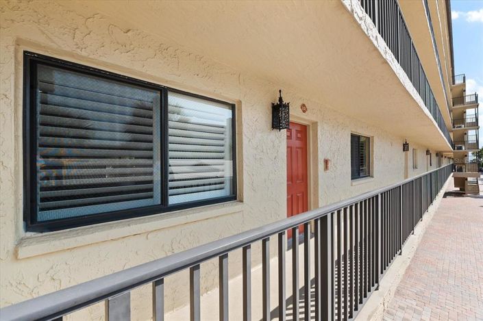 Image No.24-2 Bed Property for sale