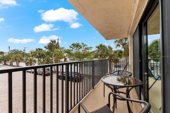 Image No.40-2 Bed Property for sale