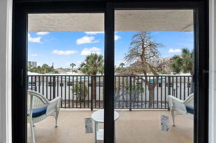 Image No.41-2 Bed Property for sale