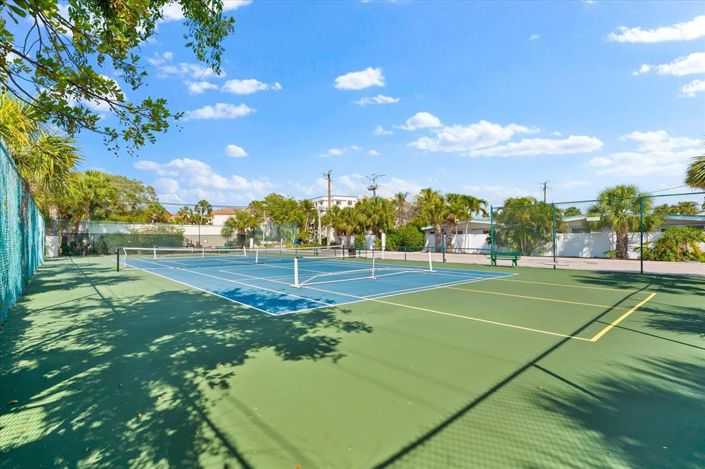 Image No.45-2 Bed Property for sale