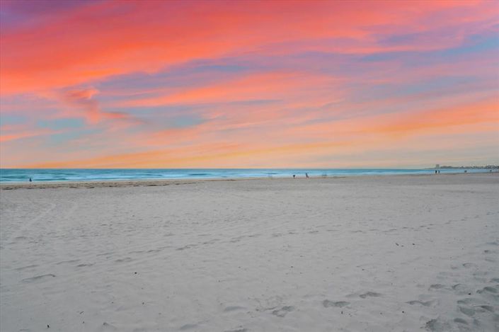 Image No.48-2 Bed Property for sale