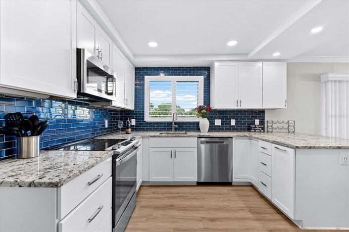 Image No.9-2 Bed Property for sale