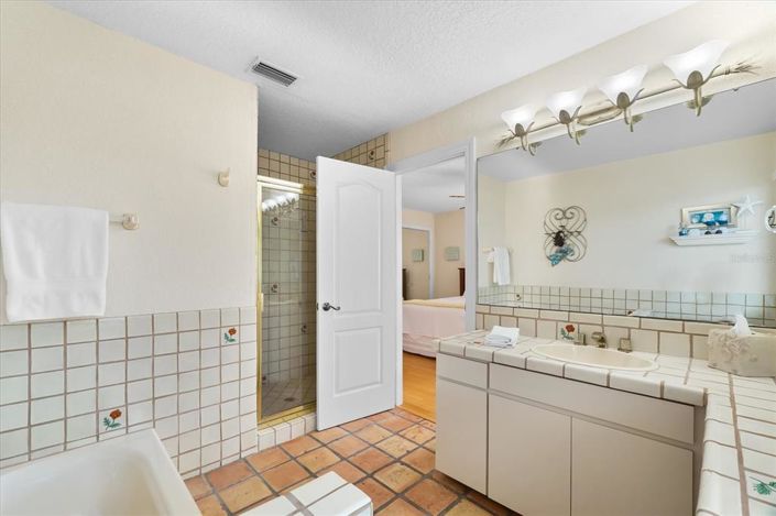 Image No.31-3 Bed Property for sale