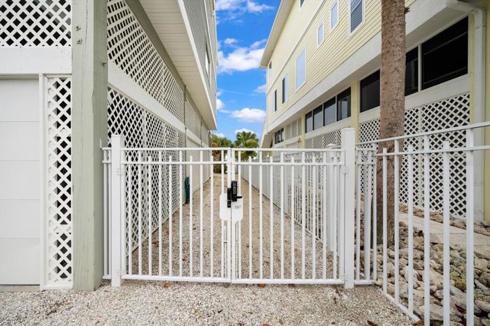 Image No.39-3 Bed Property for sale