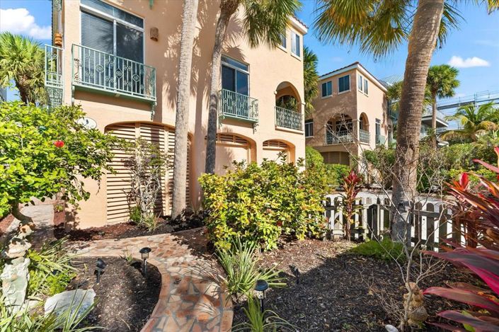 Image No.48-3 Bed Property for sale