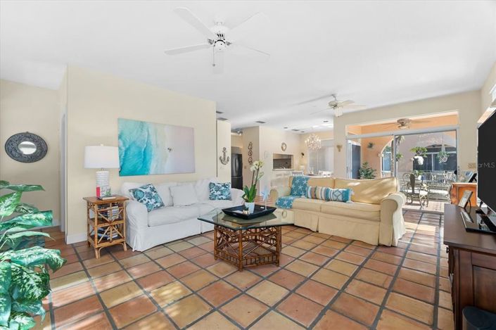 Image No.52-3 Bed Property for sale