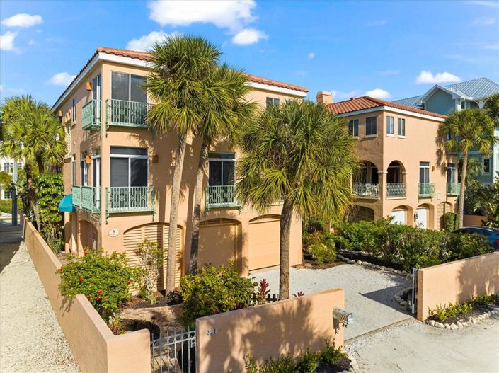 Image No.62-3 Bed Property for sale