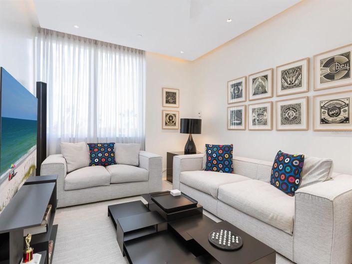 Image No.28-4 Bed Property for sale