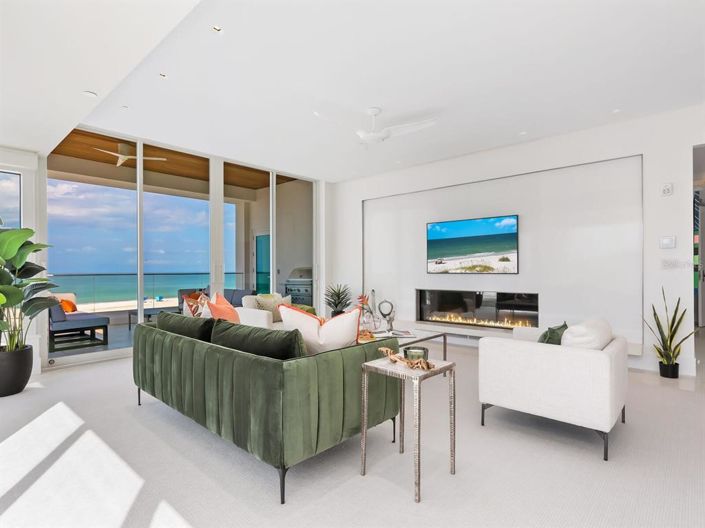 Image No.8-4 Bed Property for sale