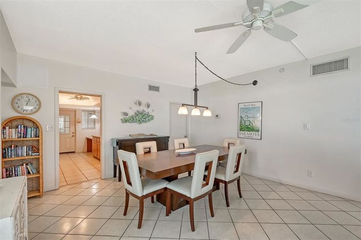 Image No.11-2 Bed Property for sale