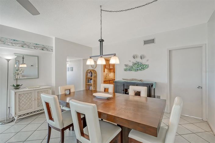 Image No.12-2 Bed Property for sale