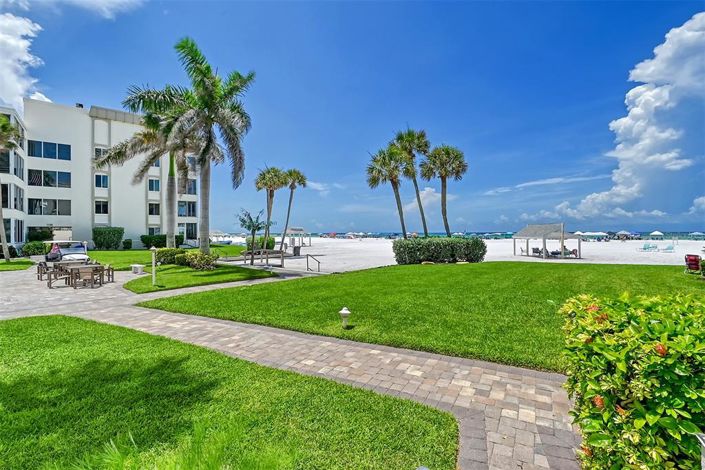 Image No.31-2 Bed Property for sale