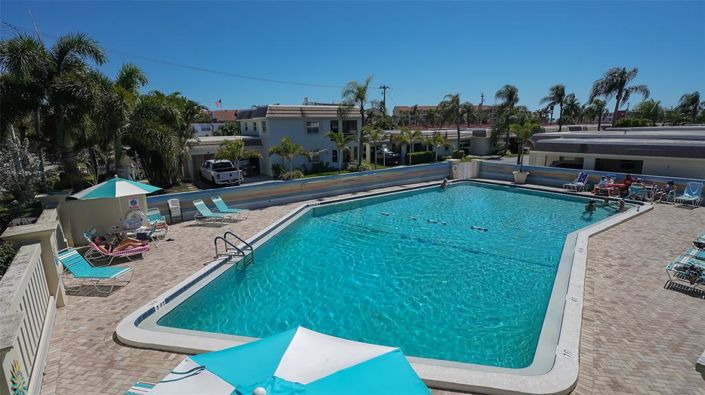 Image No.36-2 Bed Property for sale