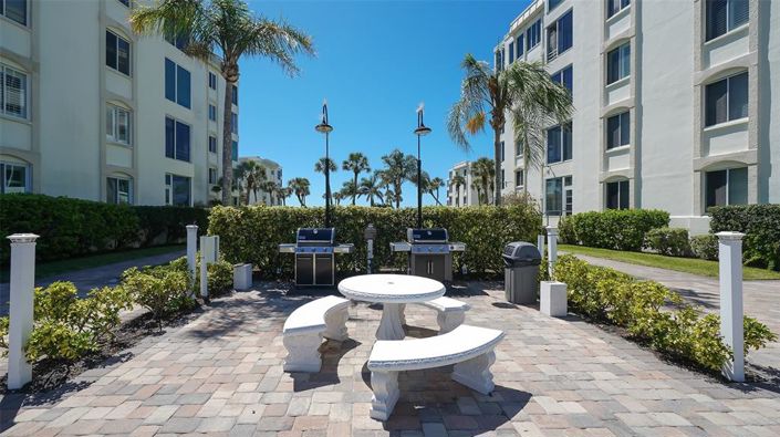 Image No.57-2 Bed Property for sale