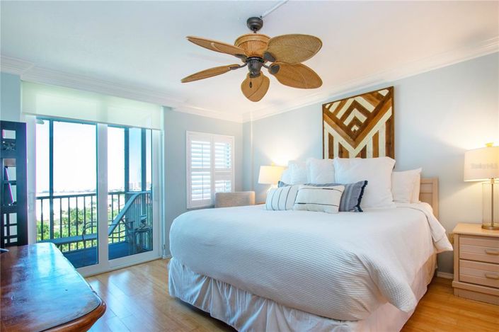 Image No.25-2 Bed Property for sale