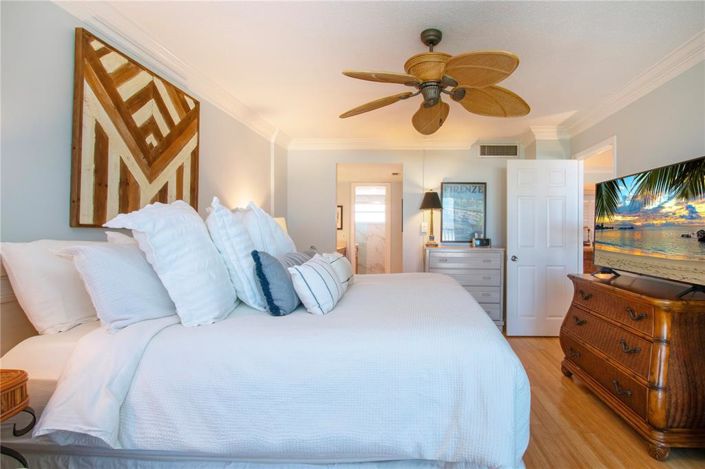 Image No.28-2 Bed Property for sale