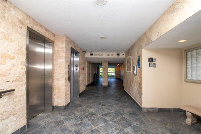 Image No.55-2 Bed Property for sale