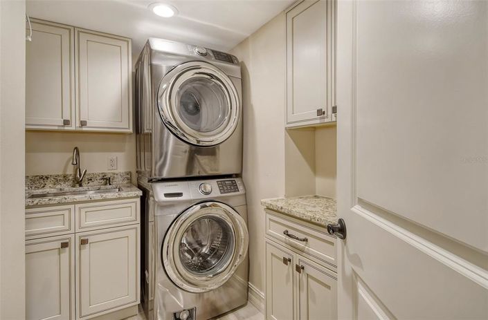 Image No.30-2 Bed Property for sale