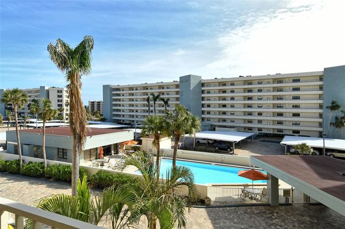 Image No.33-2 Bed Property for sale