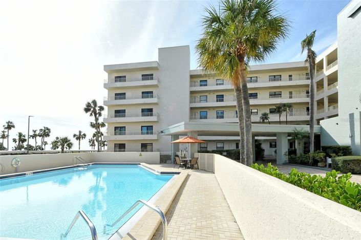 Image No.34-2 Bed Property for sale