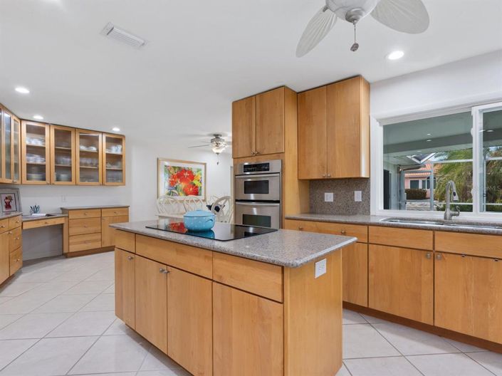 Image No.14-4 Bed Property for sale