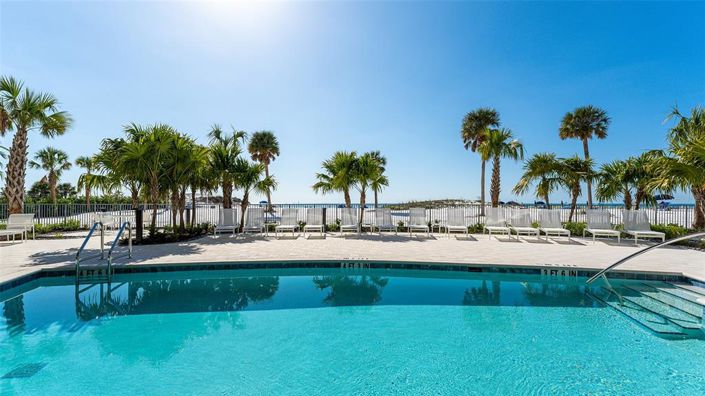 Image No.67-4 Bed Property for sale