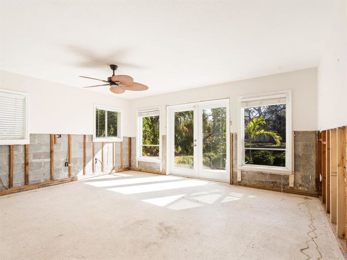 Image No.13-3 Bed Property for sale