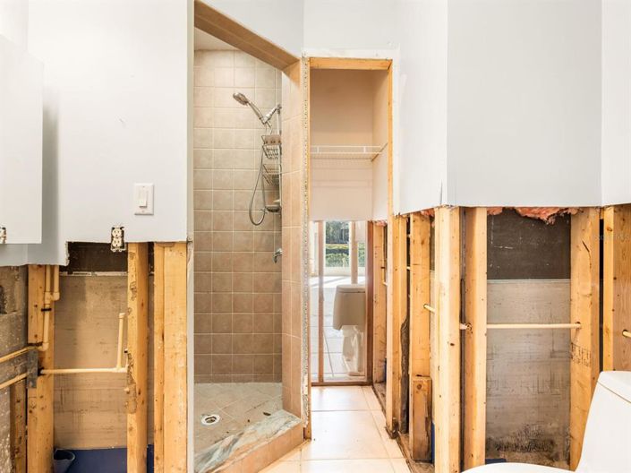 Image No.19-3 Bed Property for sale