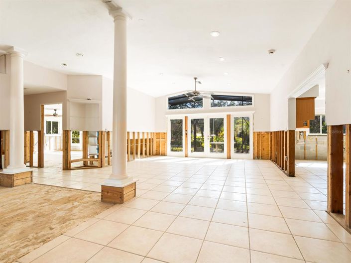 Image No.5-3 Bed Property for sale